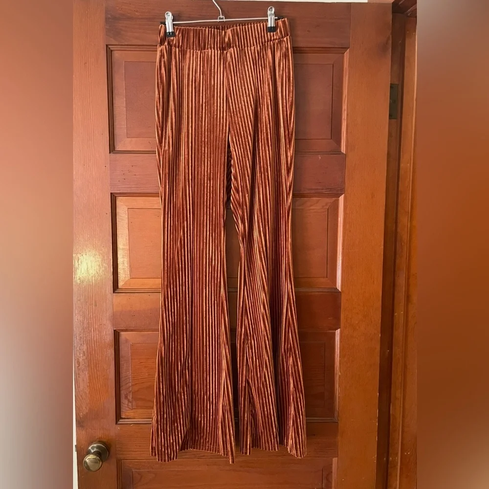 70s Inspired Capsule Bundle - Picture 2 of 12